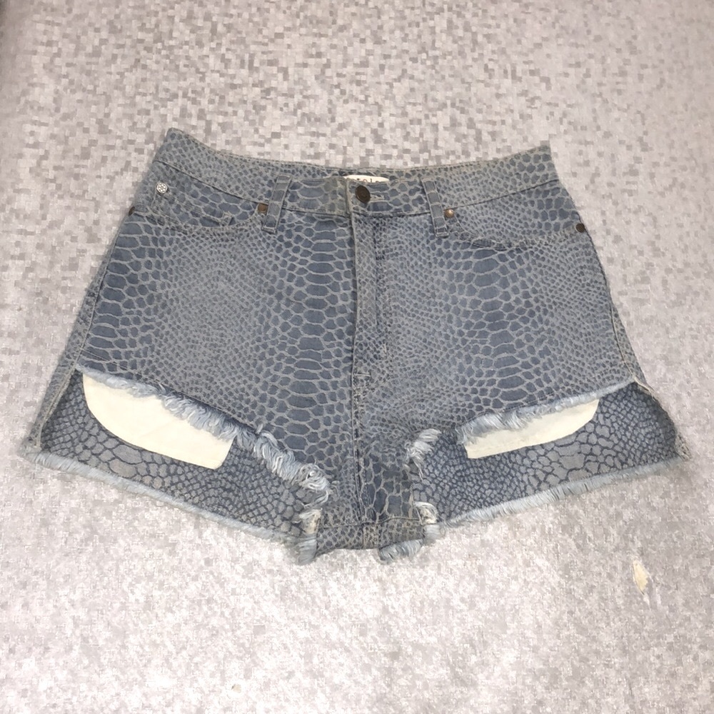 Pistola🔥Blue snakeskin print Jean short cut off Size L hi/low design raw hem